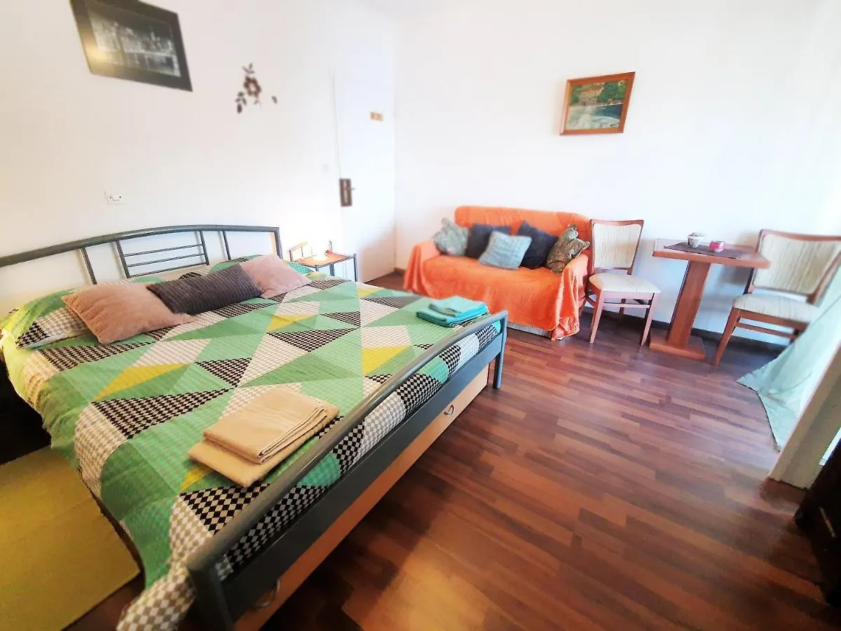 Apartmani Senka Ika 0*,  Croatia