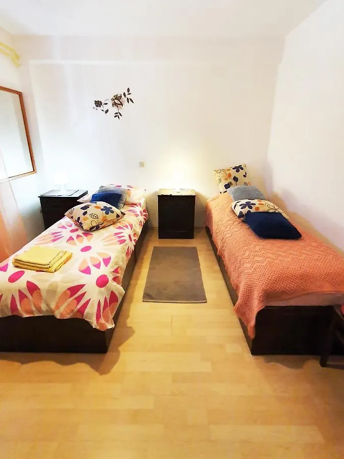 Apartment Apartmani Senka Ika