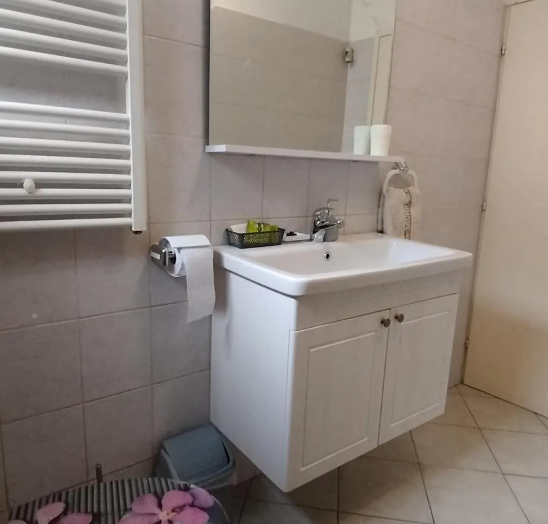 Apartmani Senka Ika 0*,  Horvátország
